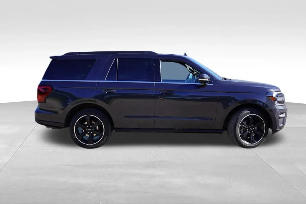 2024 Ford Expedition Limited photo 1