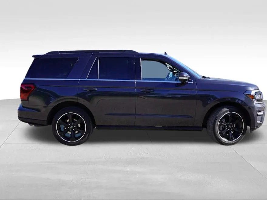 2024 Ford Expedition Limited photo 1