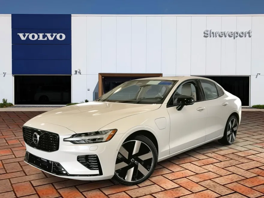 2024 Volvo S60 Recharge T8 Plus photo 1