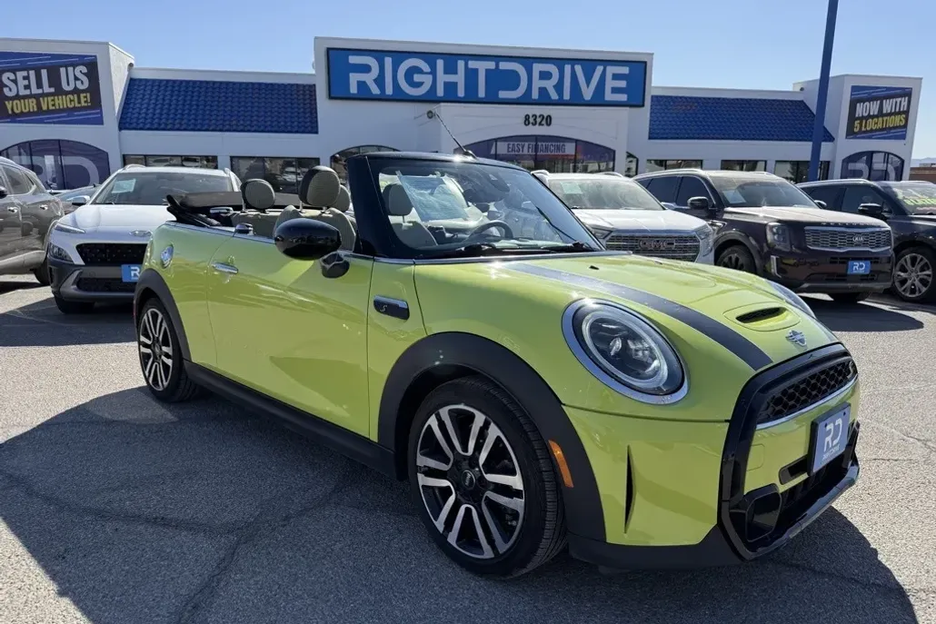 2022 Mini Cooper Convertible S photo 1