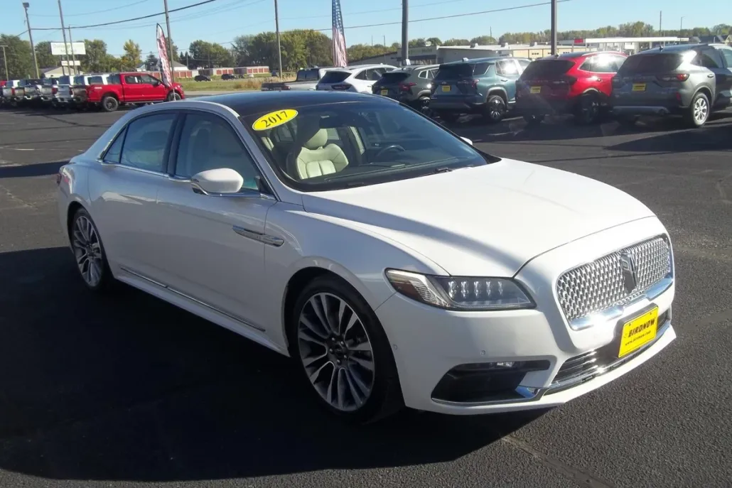 2017 Lincoln Continental Reserve photo 1