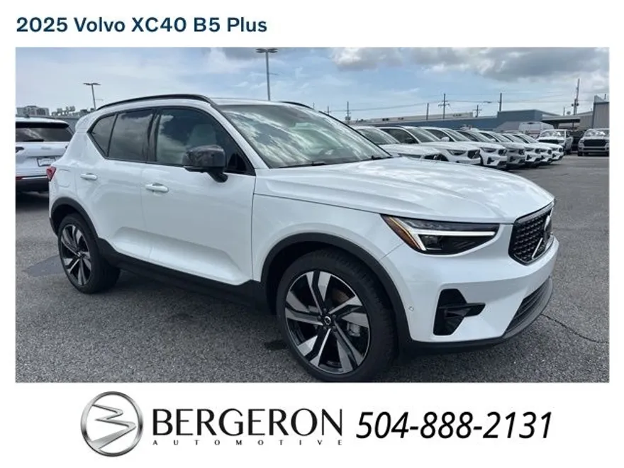 2025 Volvo XC40 Plus photo 1