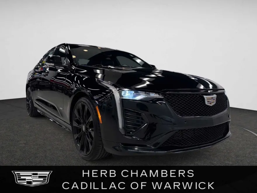 2022 Cadillac CT4 photo 1
