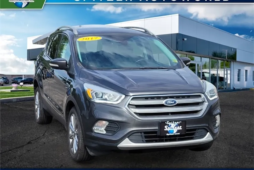 2017 Ford Escape Titanium photo 1