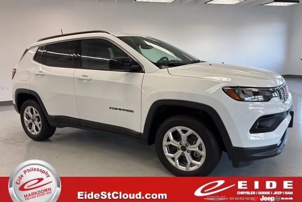 2025 Jeep Compass Latitude photo 1