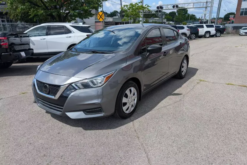 2020 Nissan Versa S photo 1