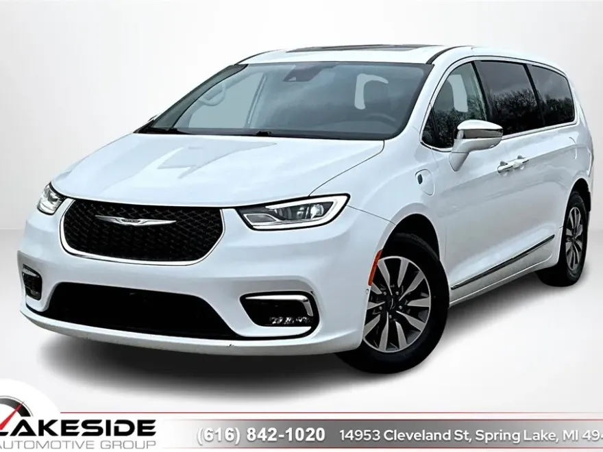 2022 Chrysler Pacifica Hybrid Limited photo 1