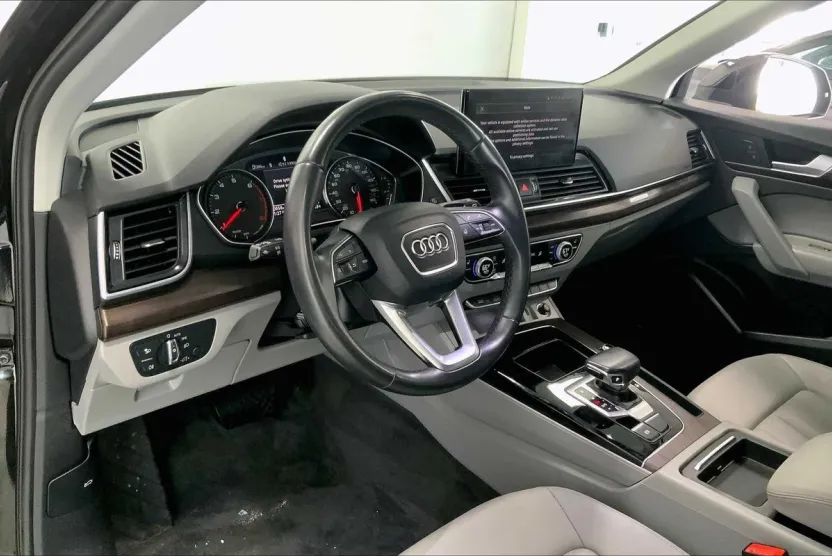 2022 Audi Q5 45 S line Premium photo 1