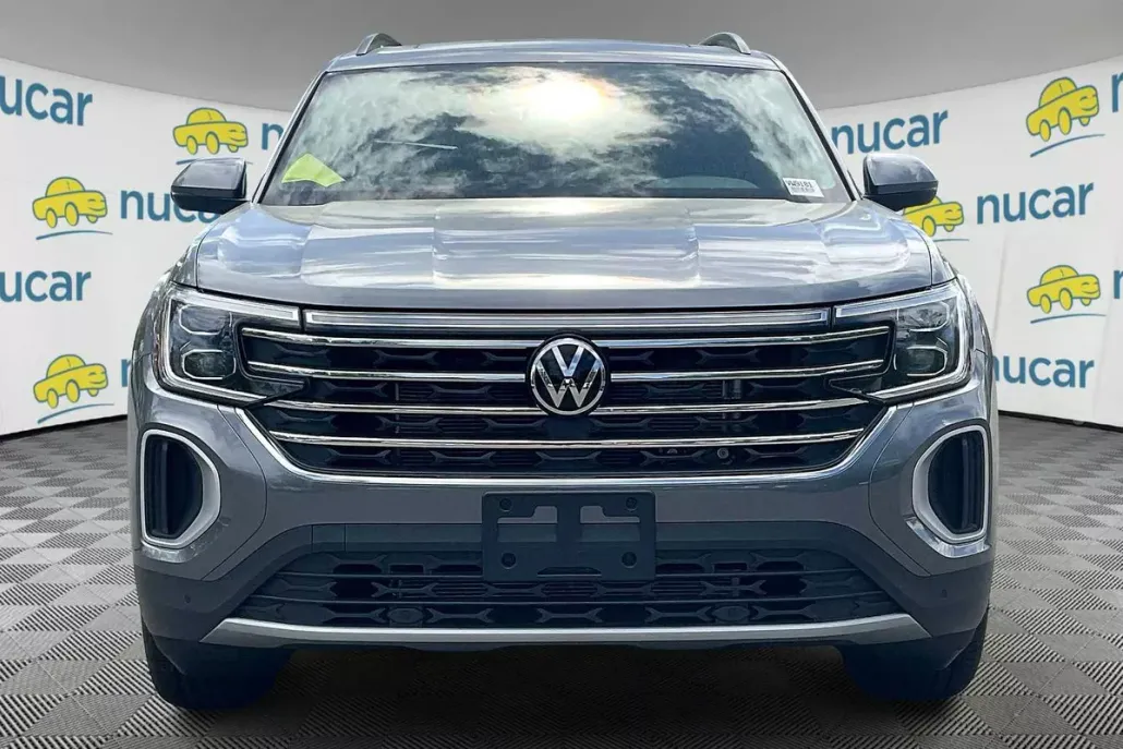 2025 Volkswagen Atlas SE photo 1