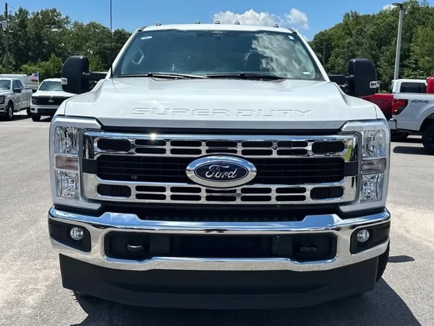 2024 Ford F-350 photo 1