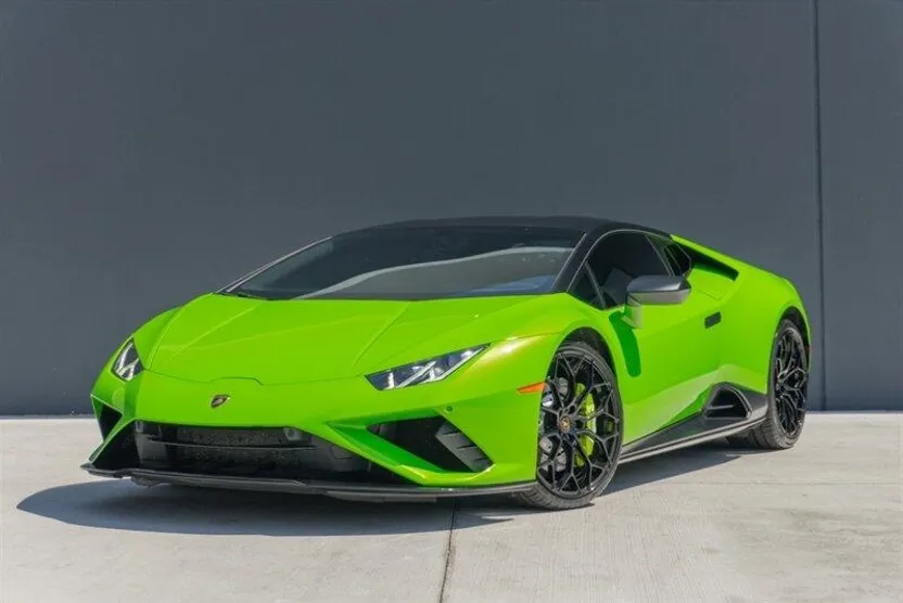 2021 Lamborghini Huracan Evo Coupe photo 1