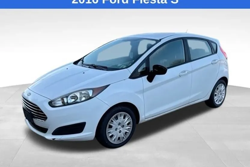 2016 Ford Fiesta S photo 1