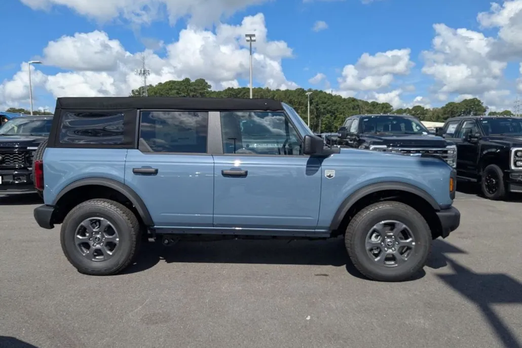 2025 Ford Bronco Big Bend photo 1