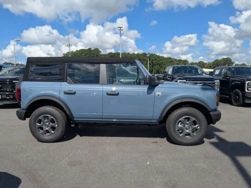 2025 Ford Bronco Big Bend photo 1