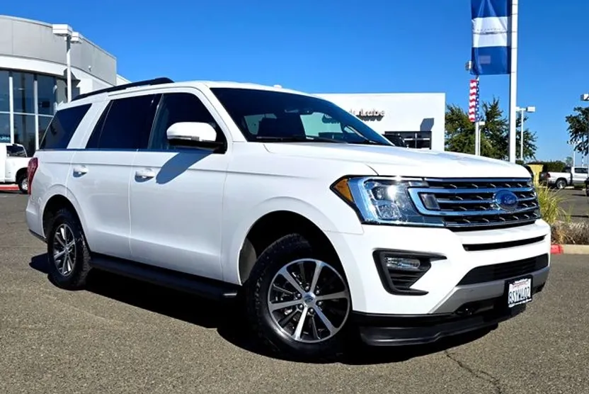 2019 Ford Expedition XLT photo 1