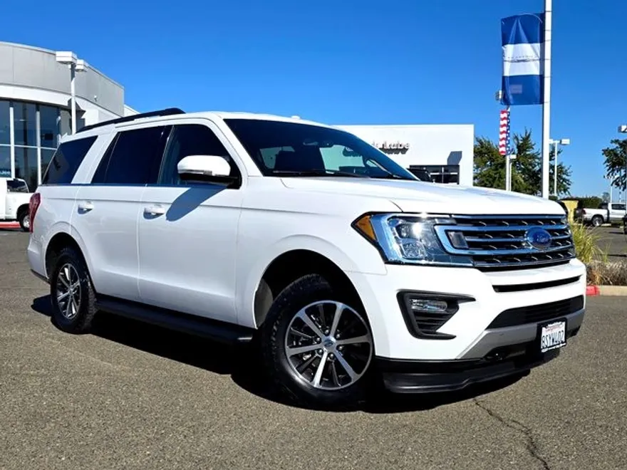 2019 Ford Expedition XLT photo 1