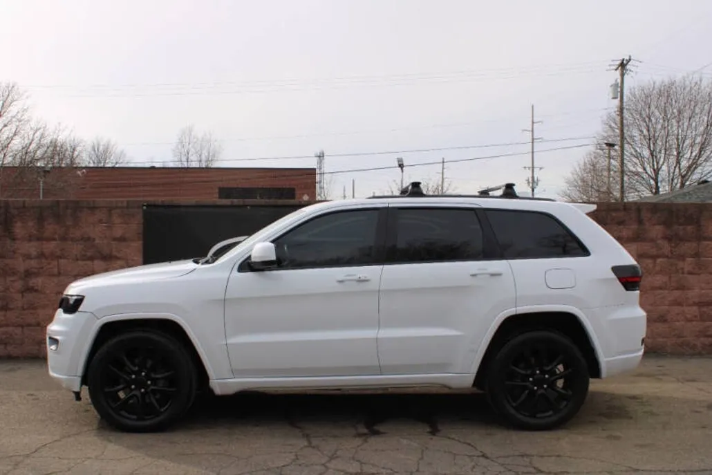 2018 Jeep Grand Cherokee Laredo photo 1