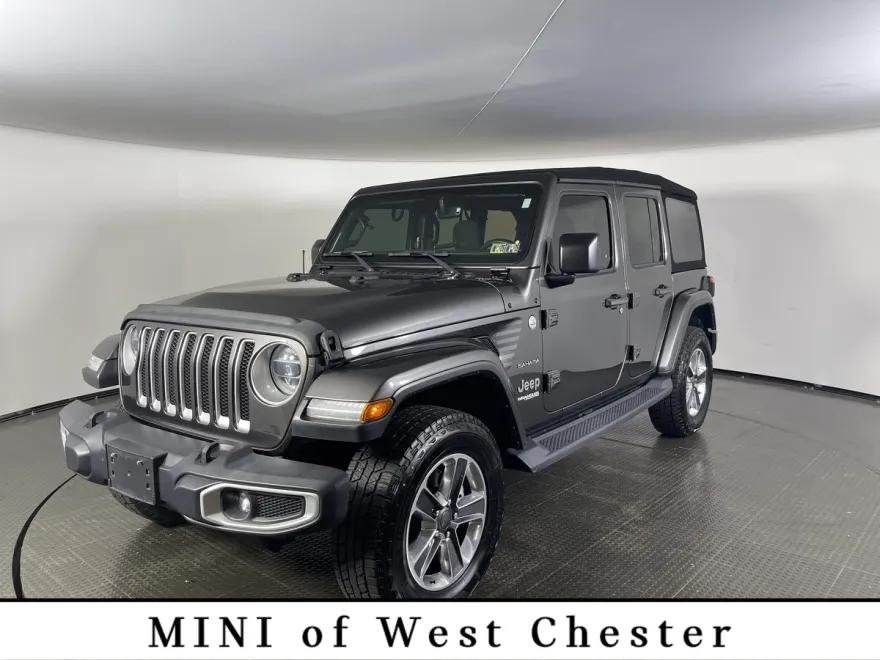 2019 Jeep Wrangler Unlimited Sahara photo 1