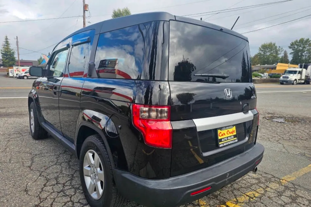 2010 Honda Element EX photo 1