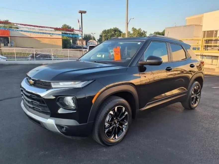 2022 Chevrolet Trailblazer LT photo 1