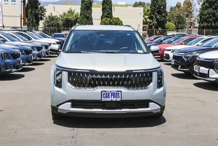 2026 Kia Carnival EX photo 1