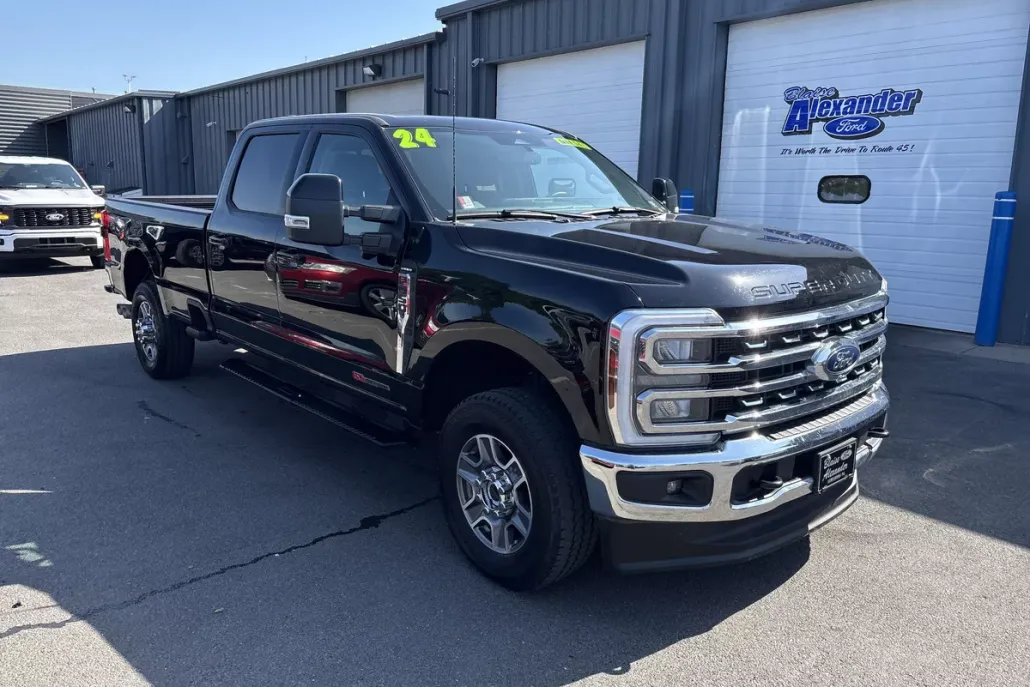 2024 Ford F-350 Lariat photo 1