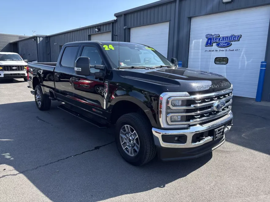 2024 Ford F-350 Lariat photo 1