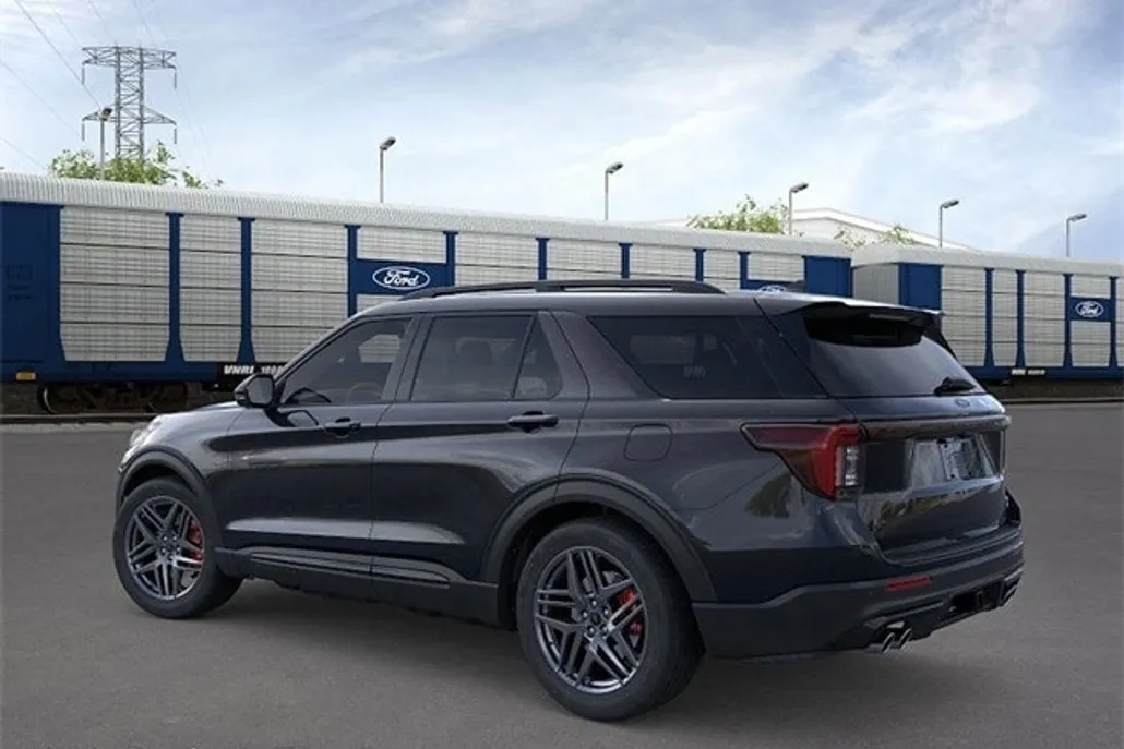 2025 Ford Explorer ST photo 1