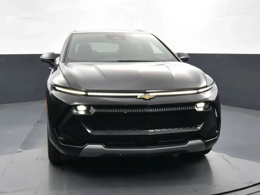 2024 Chevrolet Equinox EV 1LT photo 1