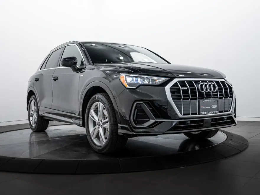 2021 Audi Q3 S line Premium photo 1
