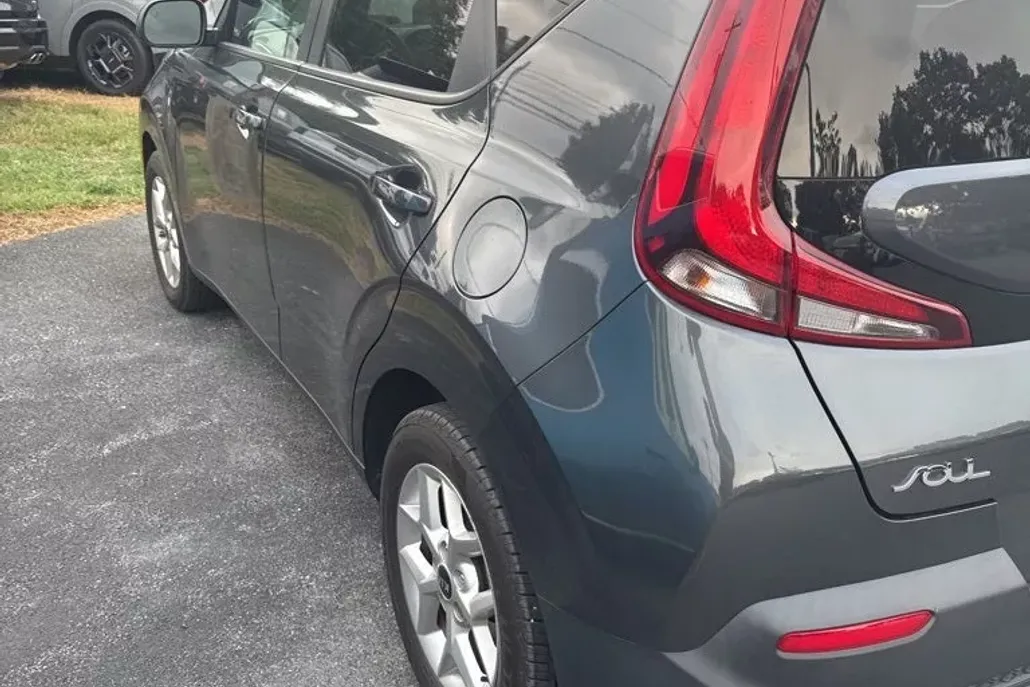 2020 Kia Soul S photo 1