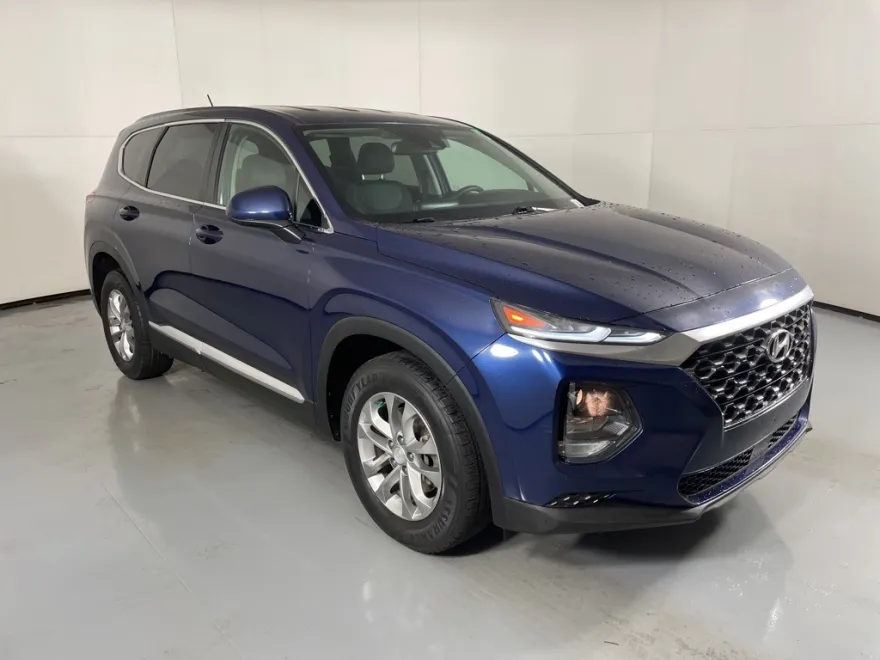 2020 Hyundai Santa Fe SE photo 1