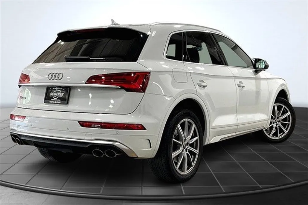 2022 Audi SQ5 Premium Plus photo 1