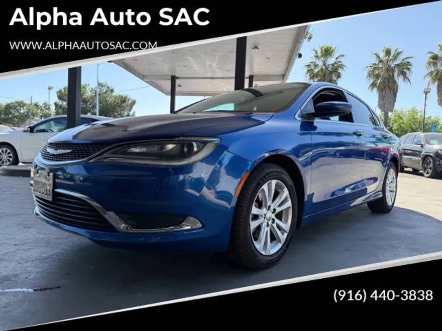 2015 Chrysler 200 Limited photo 1