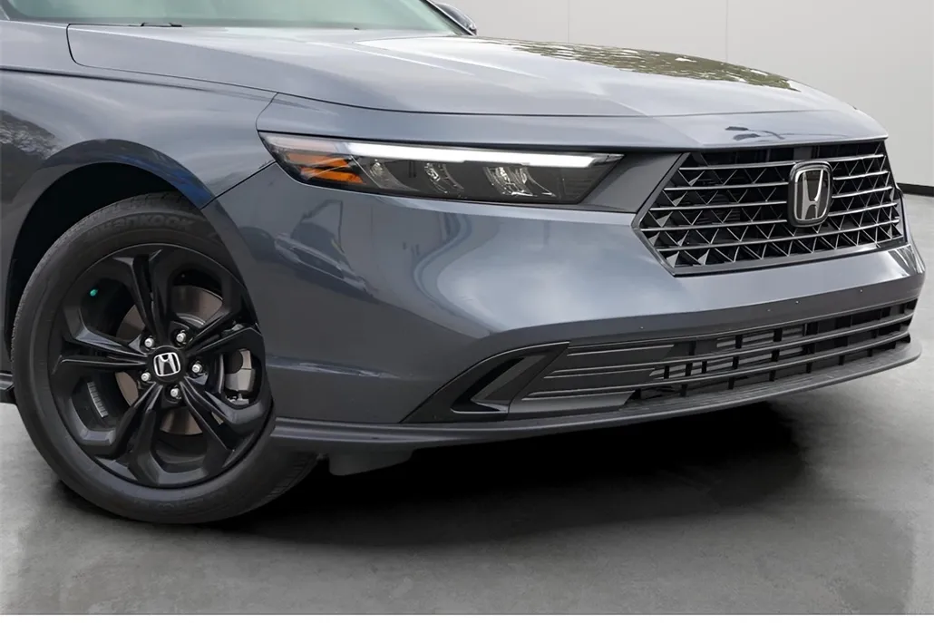 2025 Honda Accord SE photo 1