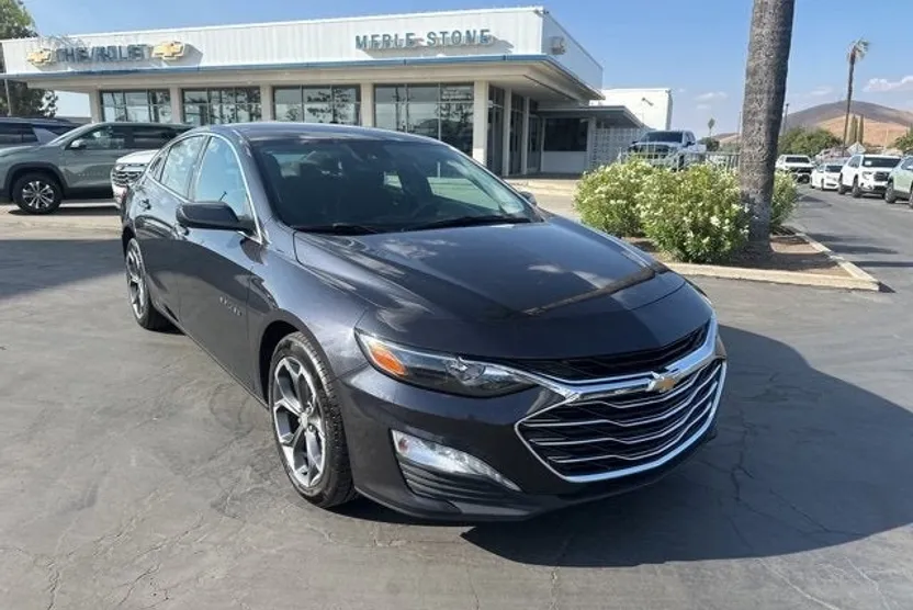 2023 Chevrolet Malibu 1LT photo 1