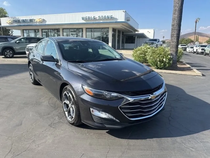 2023 Chevrolet Malibu 1LT photo 1