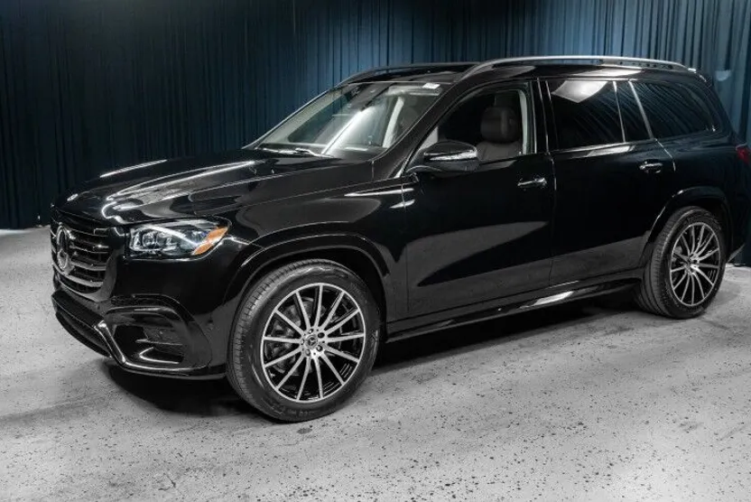 2025 Mercedes Benz GLS 450 4MATIC photo 1