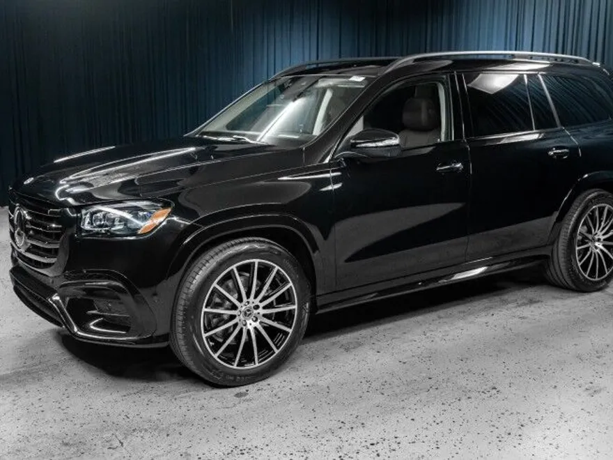 2025 Mercedes Benz GLS 450 4MATIC photo 1