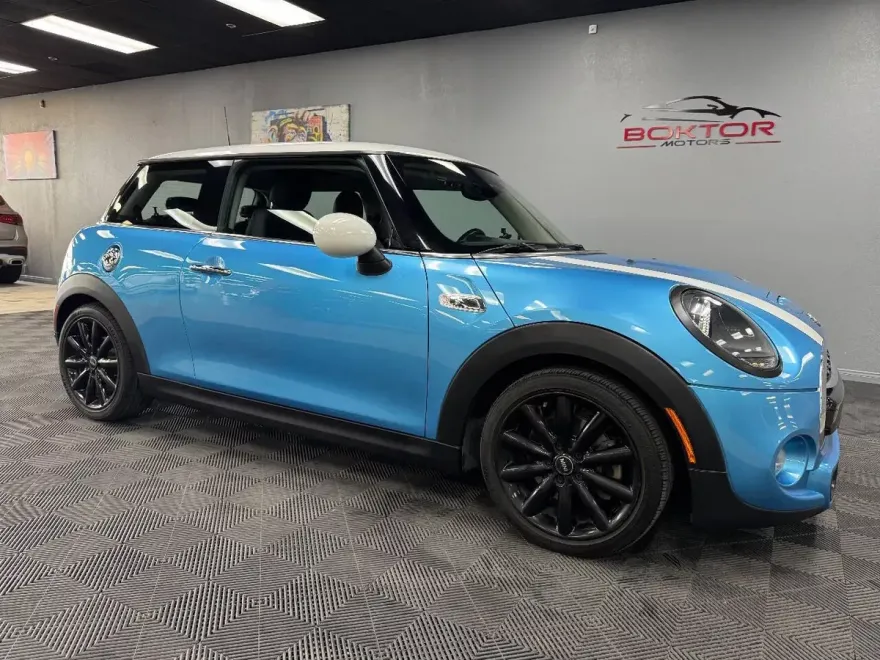 2019 Mini Cooper 2 Door Hardtop S photo 1