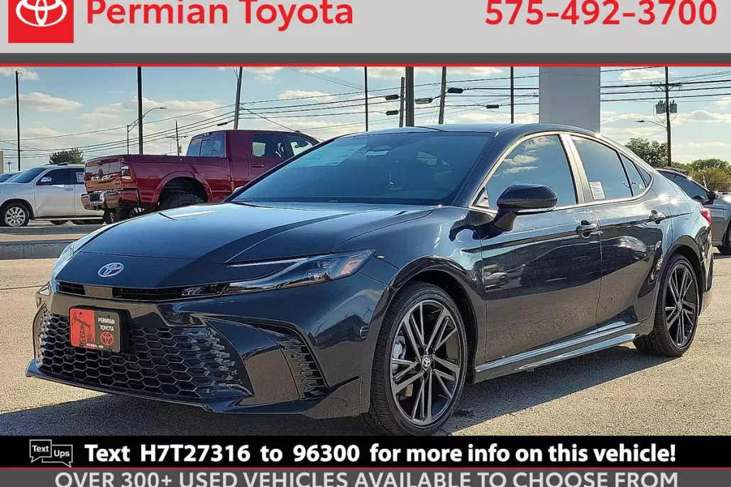 2025 Toyota Camry XSE photo 1