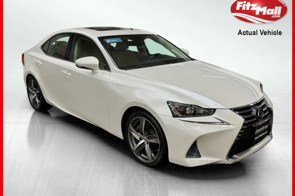 2017 Lexus IS 300 AWD photo 1