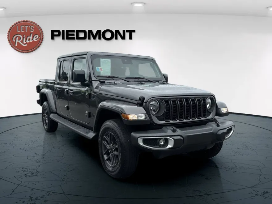 2024 Jeep Gladiator Sport S photo 1