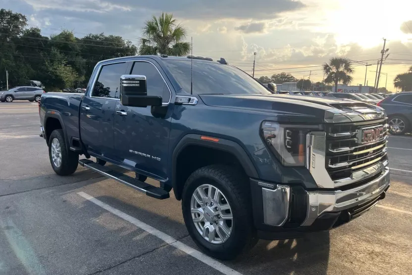 2024 Gmc Sierra HD SLT photo 1