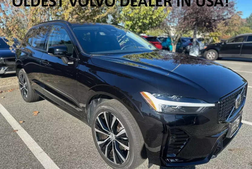 2025 Volvo XC60 B5 Plus photo 1