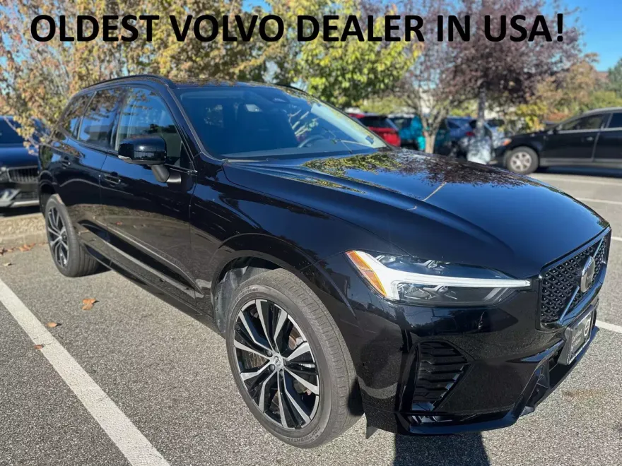 2025 Volvo XC60 B5 Plus photo 1