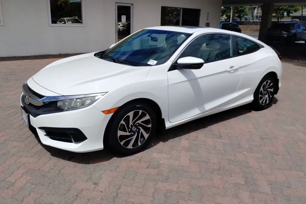 2018 Honda Civic photo 1