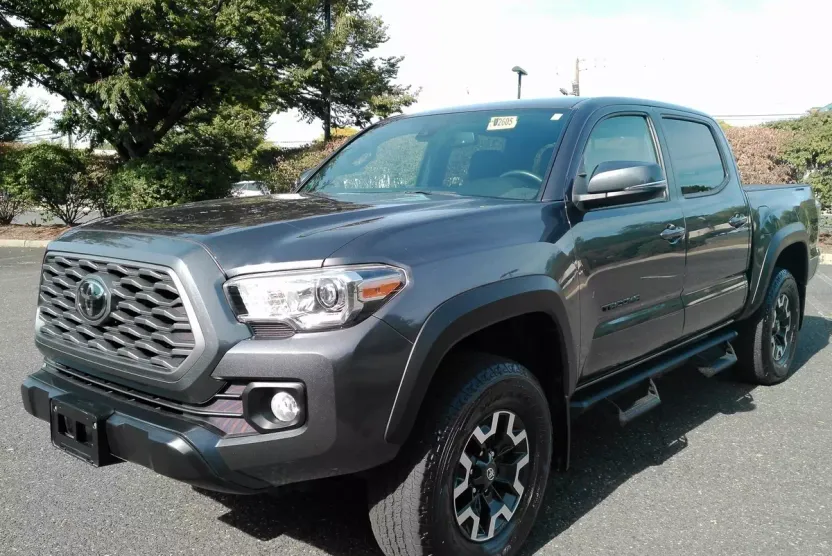 2020 Toyota Tacoma SR5 photo 1