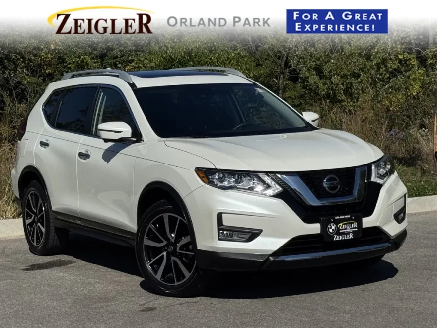 2019 Nissan Rogue SL photo 1
