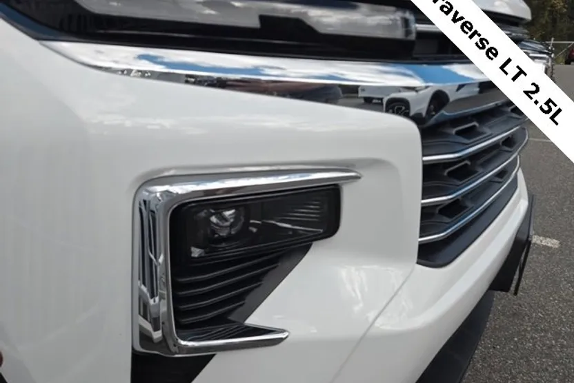 2025 Chevrolet Traverse photo 1